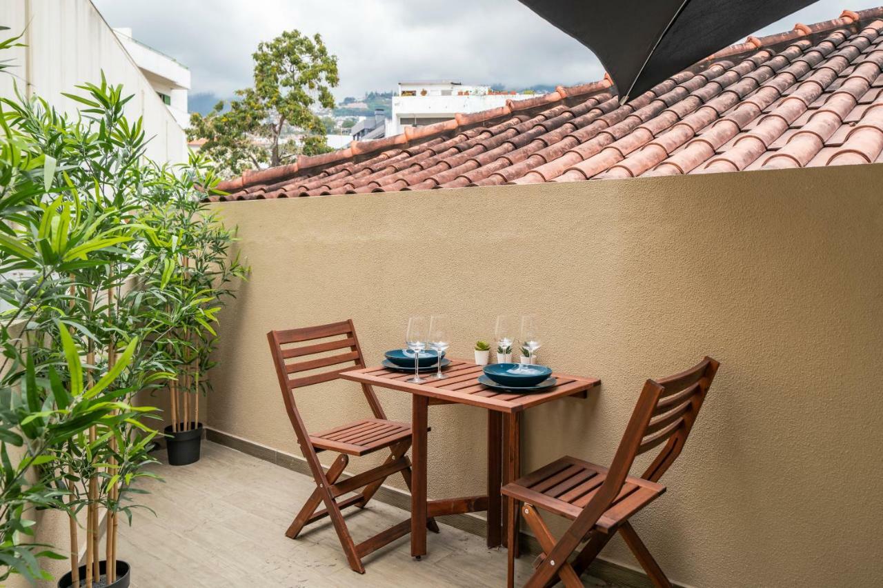 Drapes Design Apartments By An Island Apart Funchal (Madeira) Exterior foto